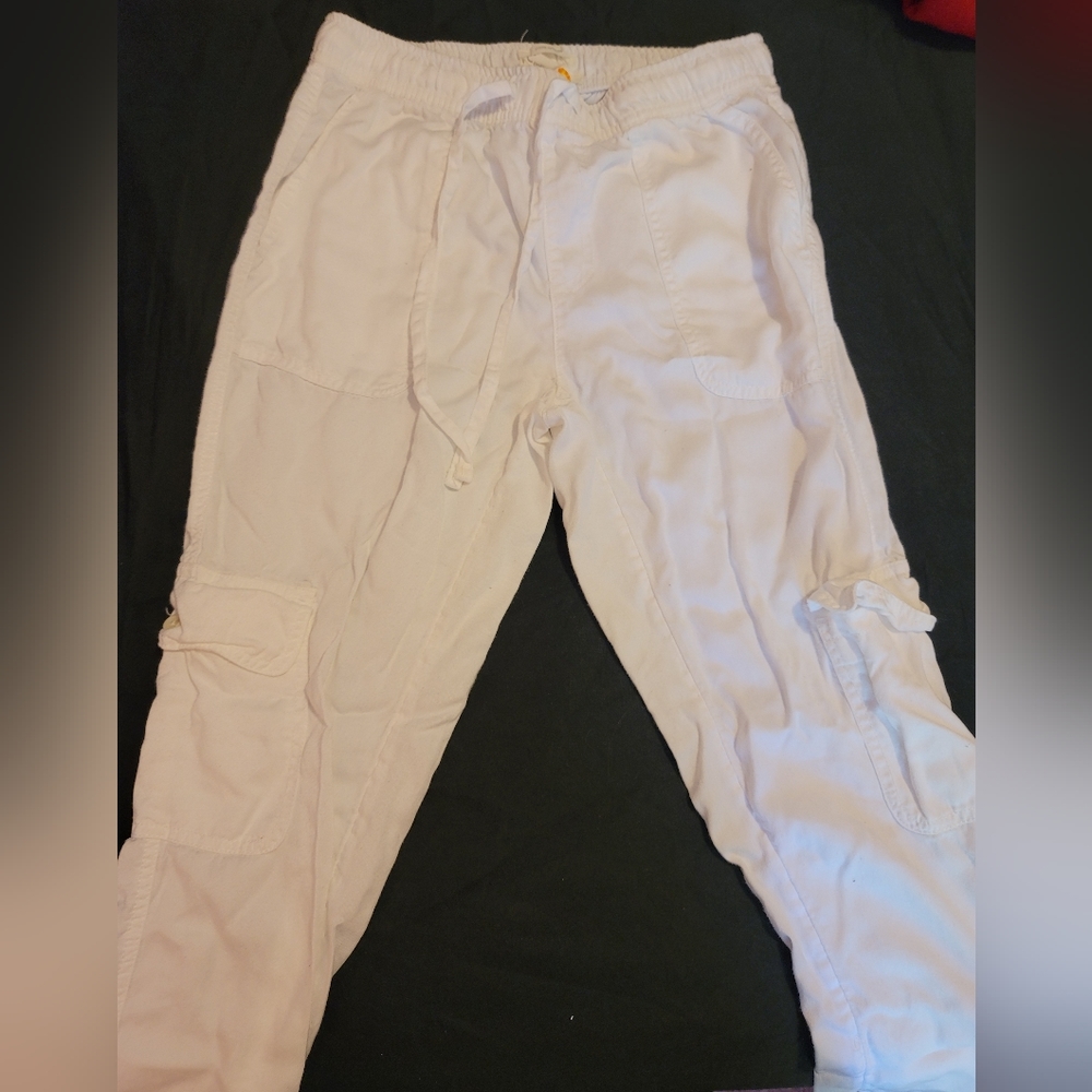 C&C California lyocell white pants. size xs